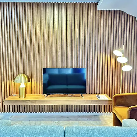 Apartment Bright Near Bolhao Metro Station